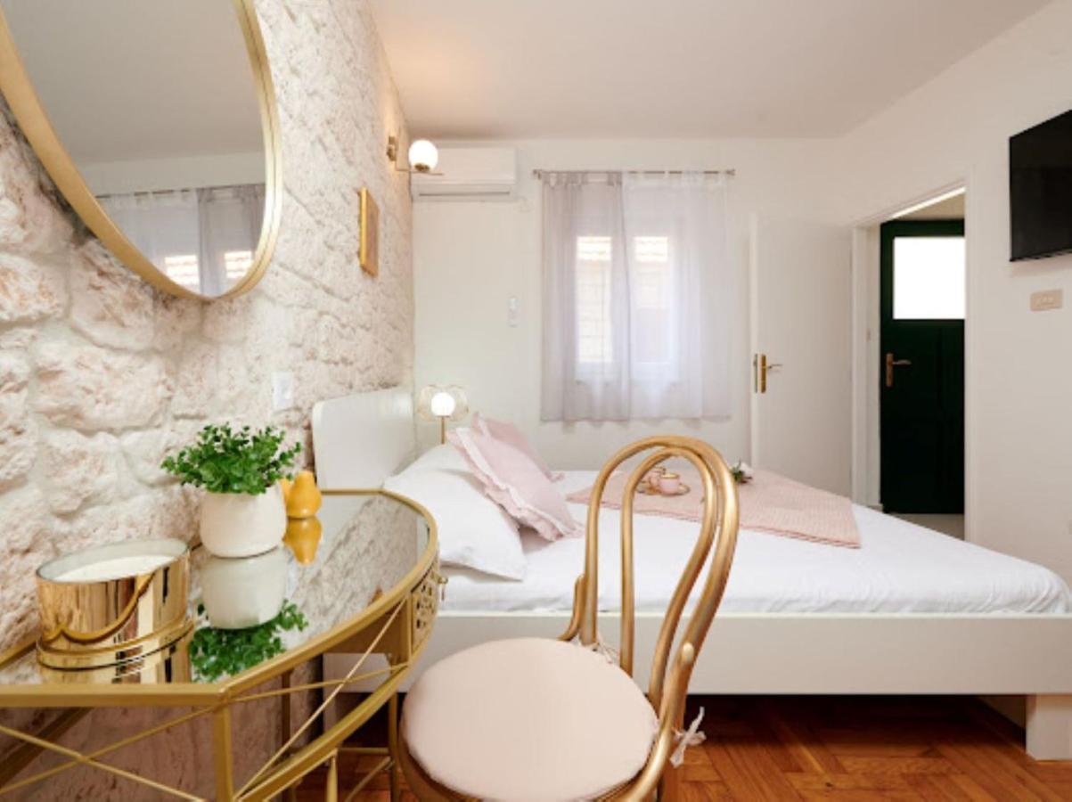 Guesthouse Ana Trogir Old Town Dış mekan fotoğraf